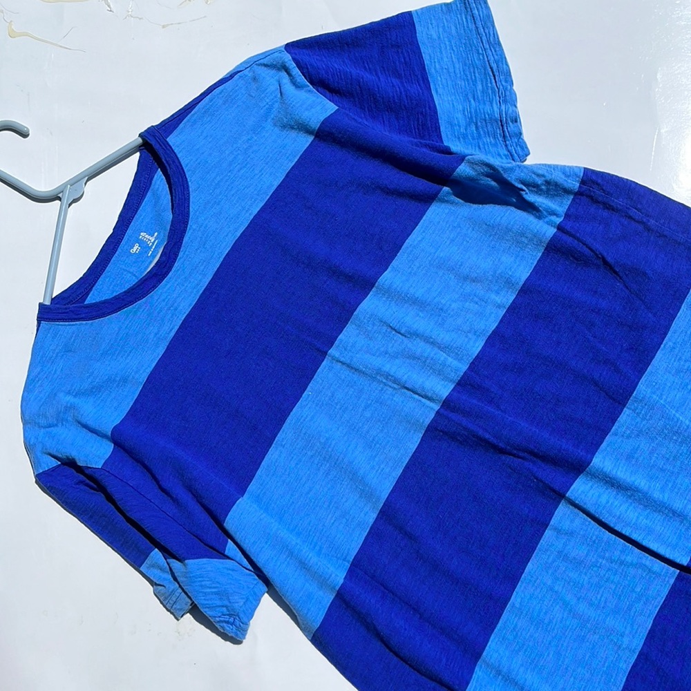 Men’s Gap striped t shirt